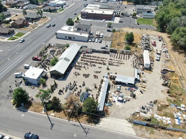 8610 S State St, Midvale