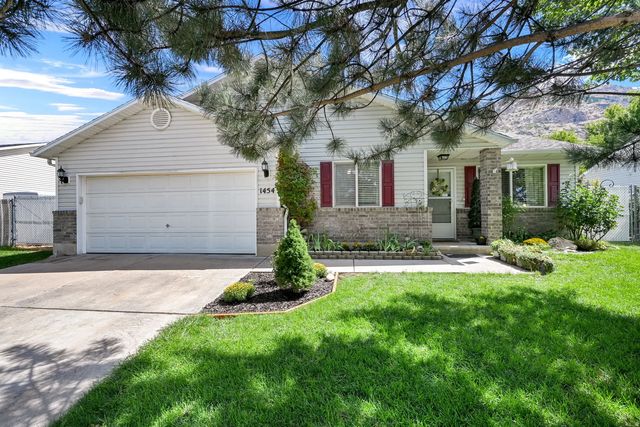 1454 N Lewis Peak Dr, Ogden