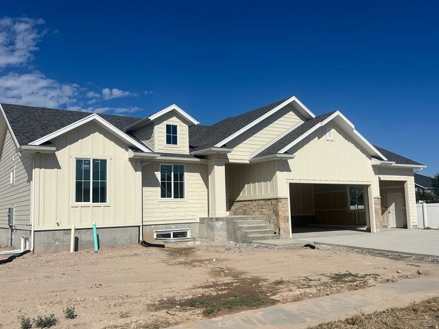 684 S 3300 W 128b, Syracuse