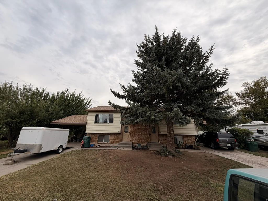 881 W 400 S, Vernal