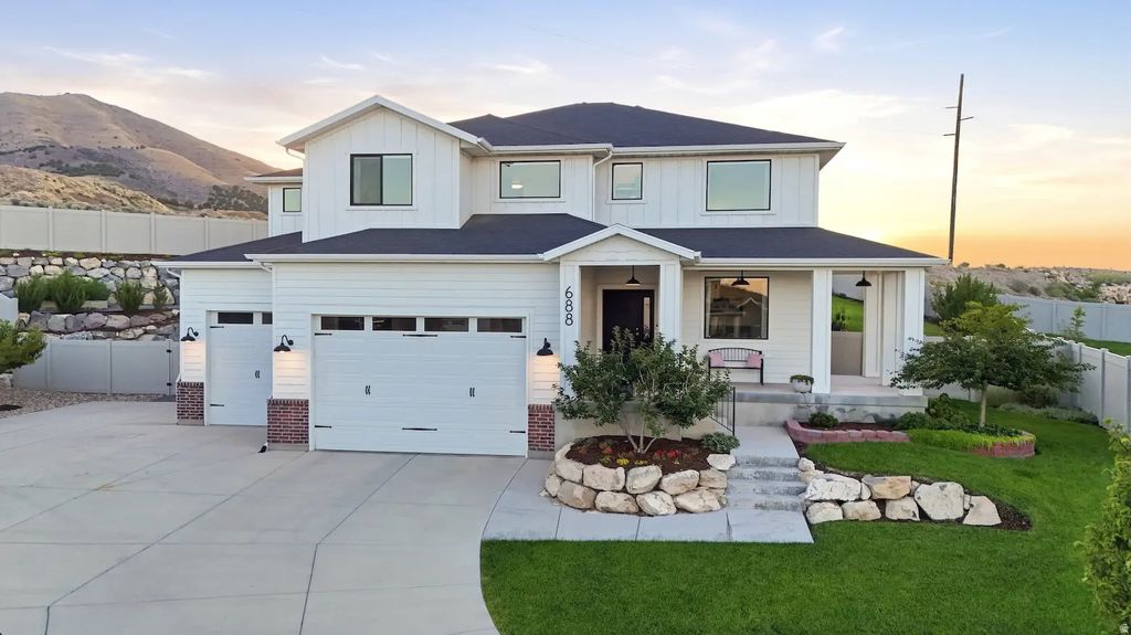 688 W Beth Cir, Saratoga Springs