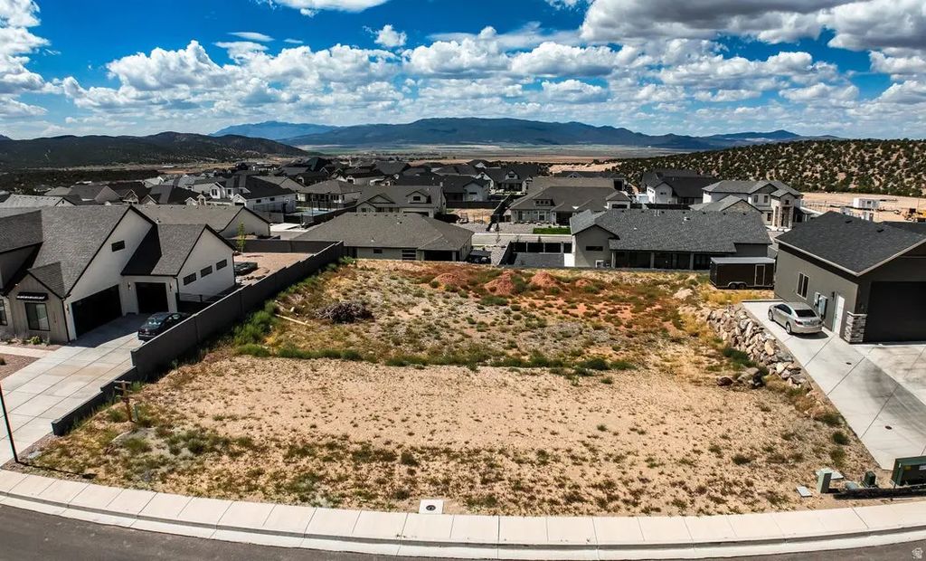 1760 S Twilight Ln 602, Cedar City