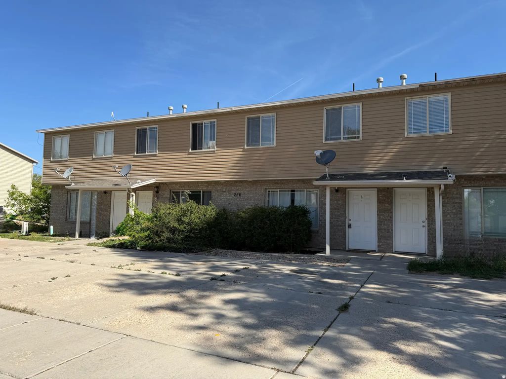256 W 350 N Unit B, Vernal