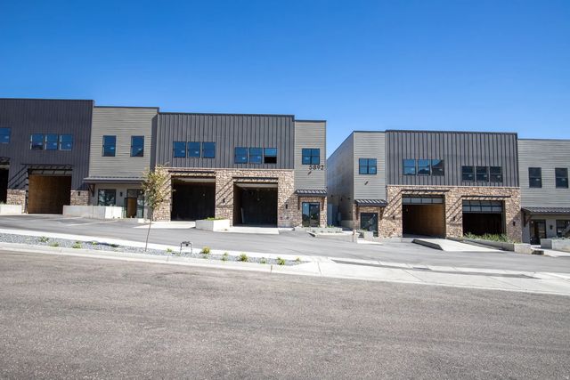 5892 N Queens Garden Rd 14, Mountain Green