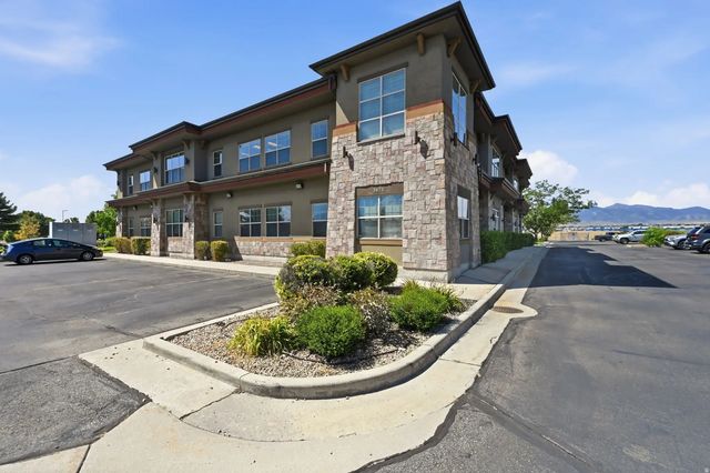 7478 S Campus Dr 201, West Jordan