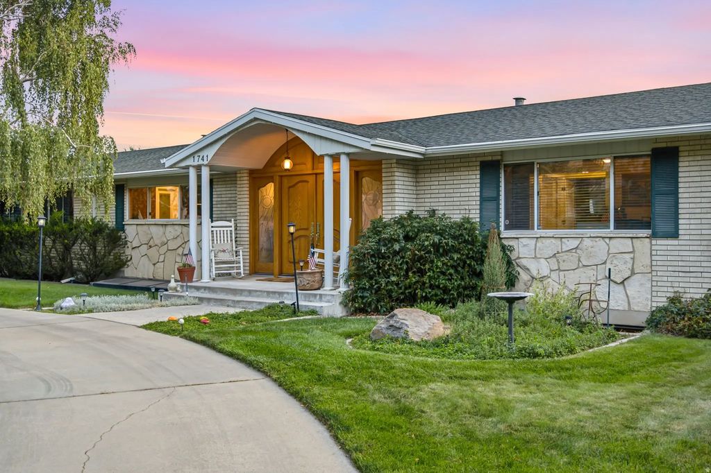 1741 N Driftwood Dr, Provo