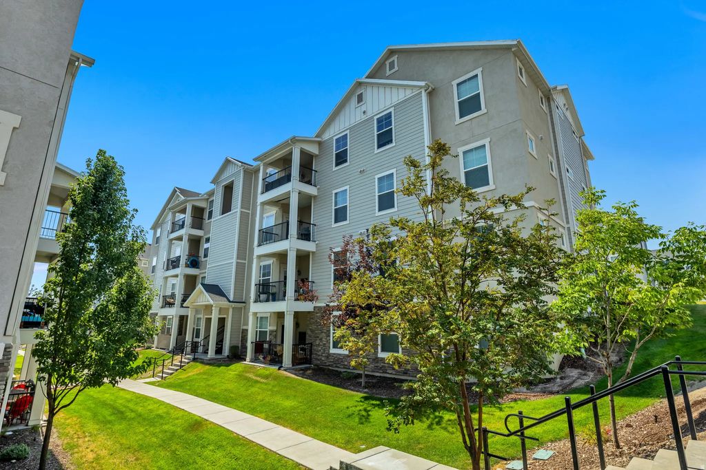 14503 S Ronan Ln 102, Herriman