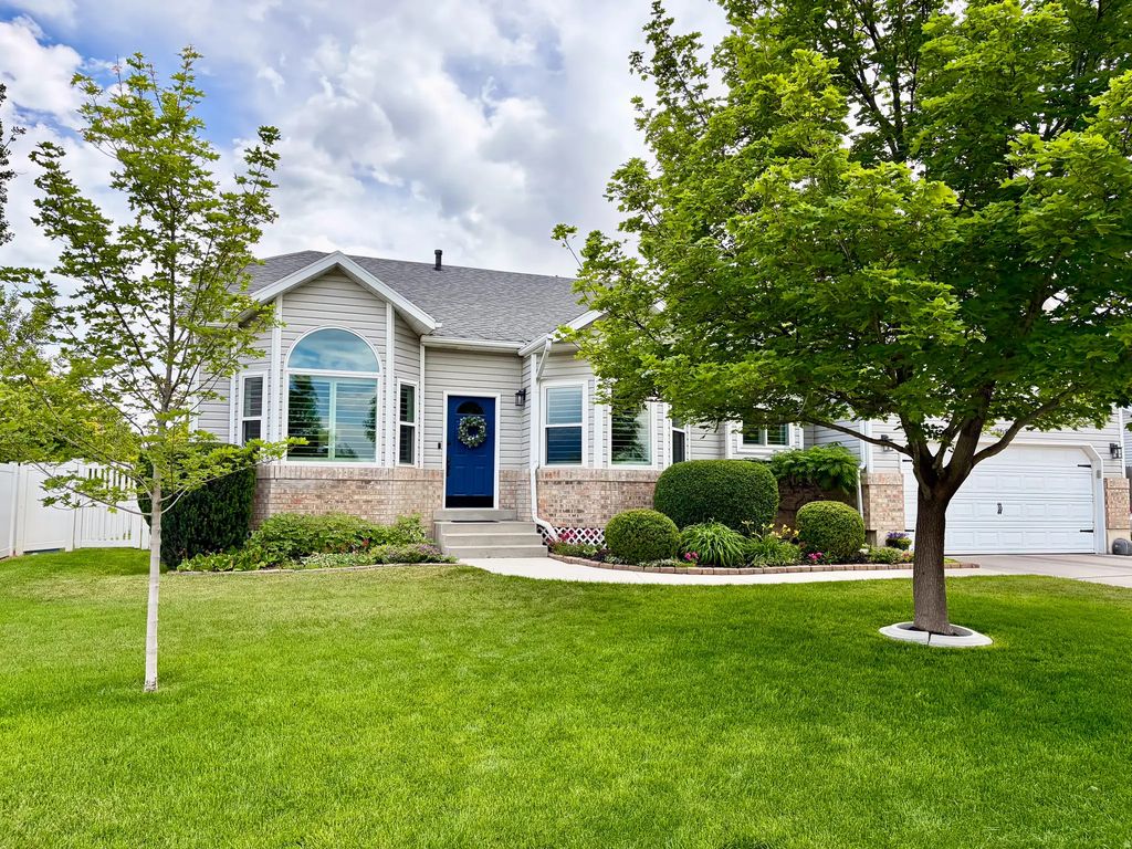2587 W Vista Meadows Dr, Riverton