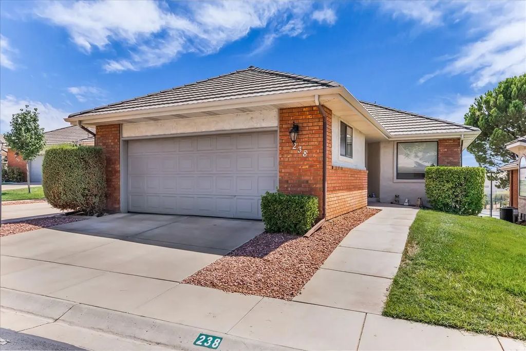 875 Rio Virgin Dr #238, Bloomington