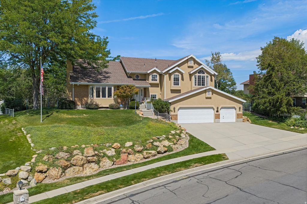 11602 S Hickory Valley Dr E, Sandy