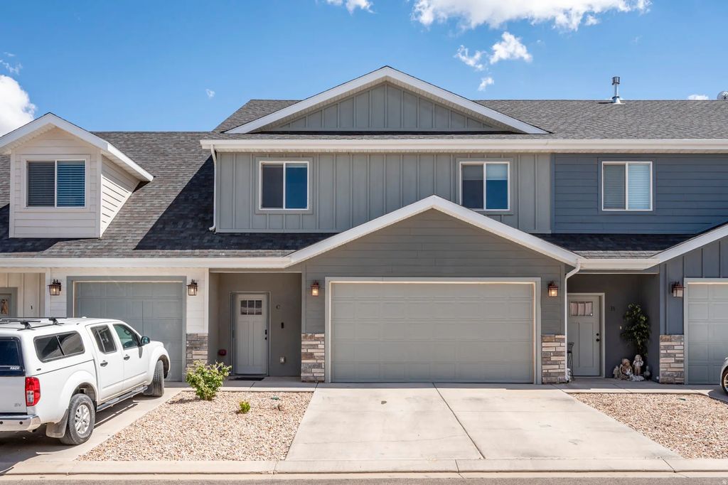 1563 S Topaz Dr C, Cedar City