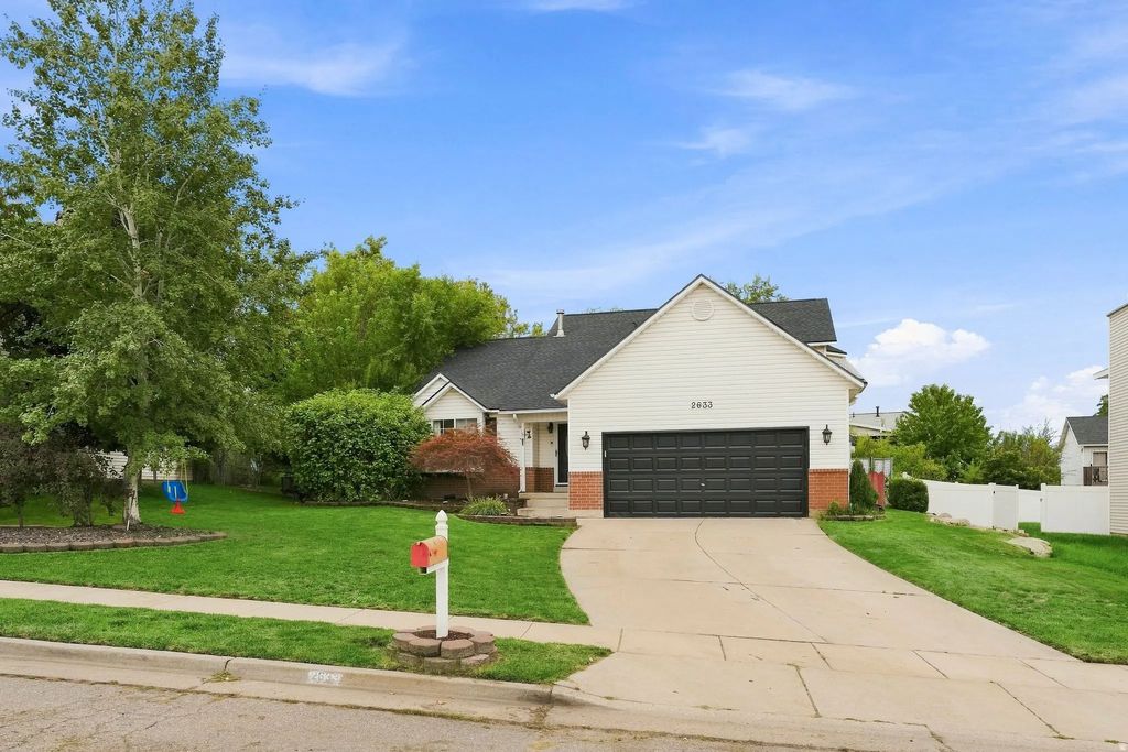 2633 W 4750 S, Roy