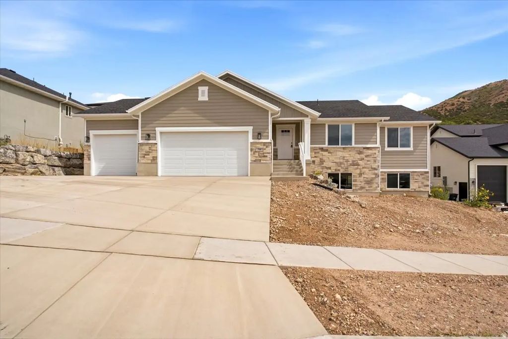 708 N Sunset Dr, Morgan