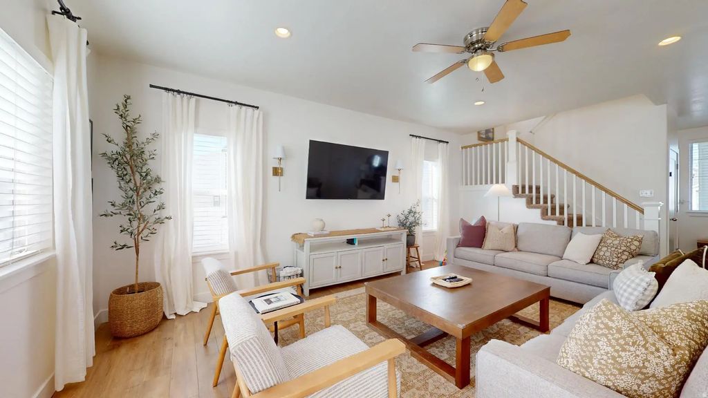 318 E 280 N, Vineyard