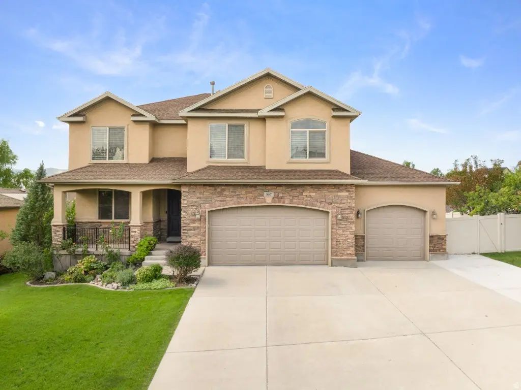557 W Pumpkin Patch Dr, Saratoga Springs