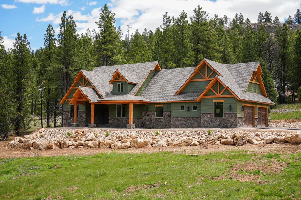 4200 N Elk Meadows Dr, Duck Creek Village