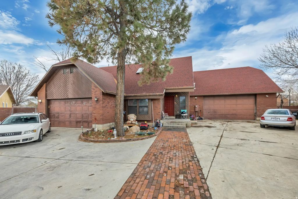 9660 S Stornoway Cir W, South Jordan