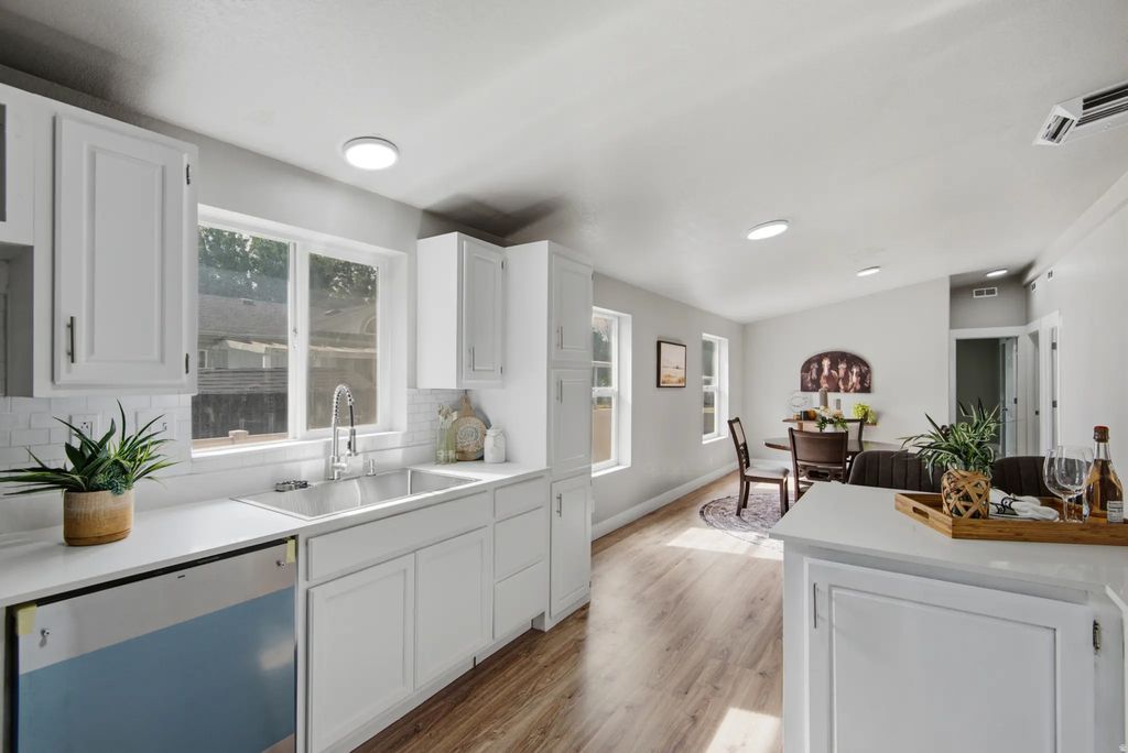 1025 N 300 W 16, Springville