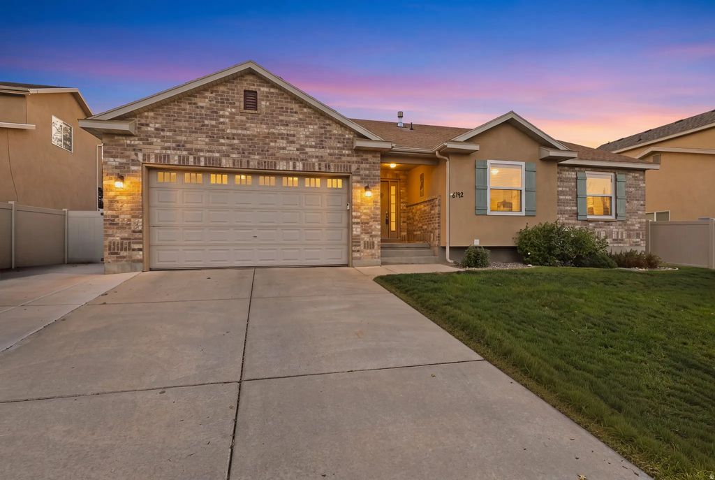 6742 S Ticklegrass Rd, West Jordan