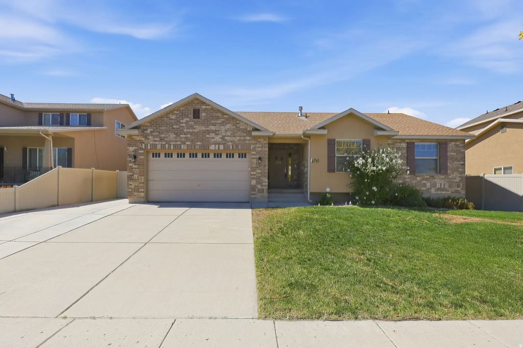 6742 S Ticklegrass Rd, West Jordan