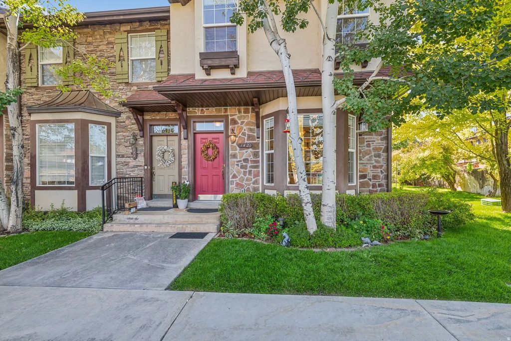 142 S Geneva Dr, Midway