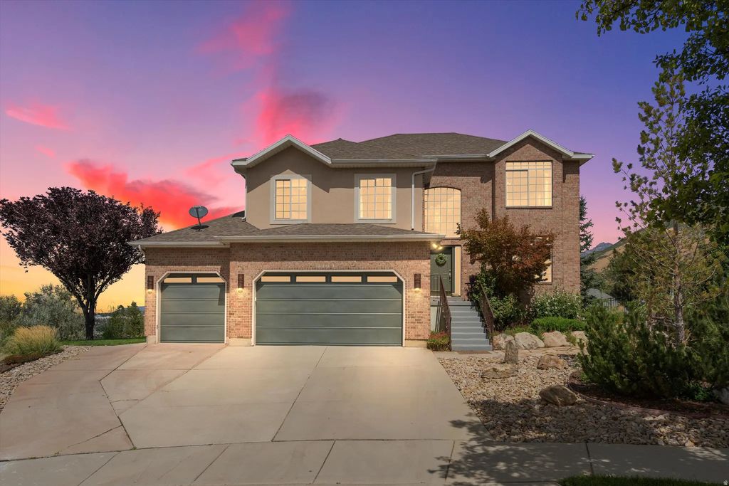 1333 E Martha Dunyon Cir, Draper