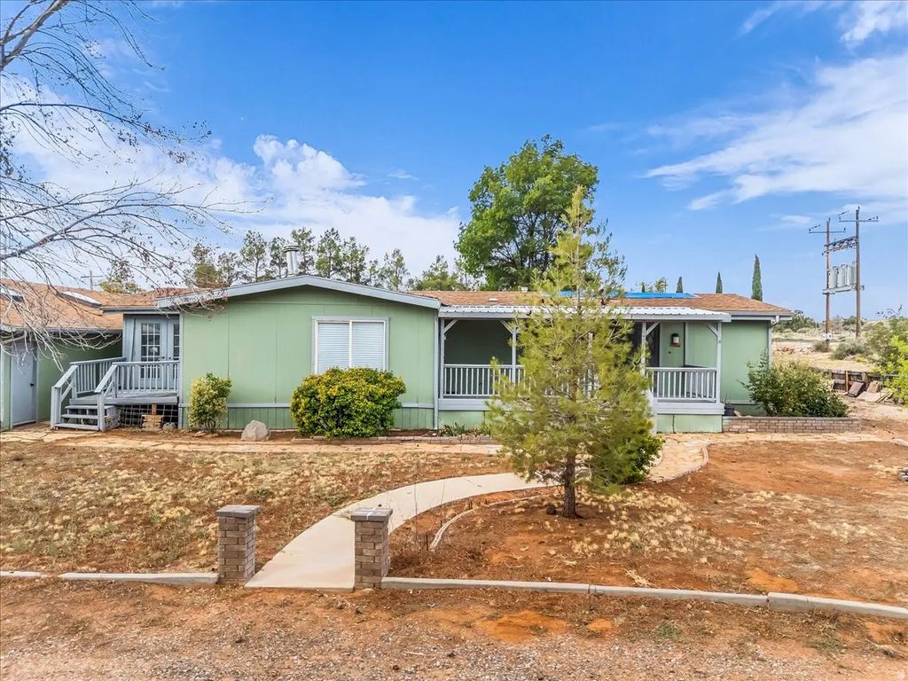 1486 N Old Highway 91, Leeds