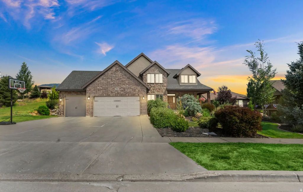 6360 N Willow Creek Rd, Mountain Green