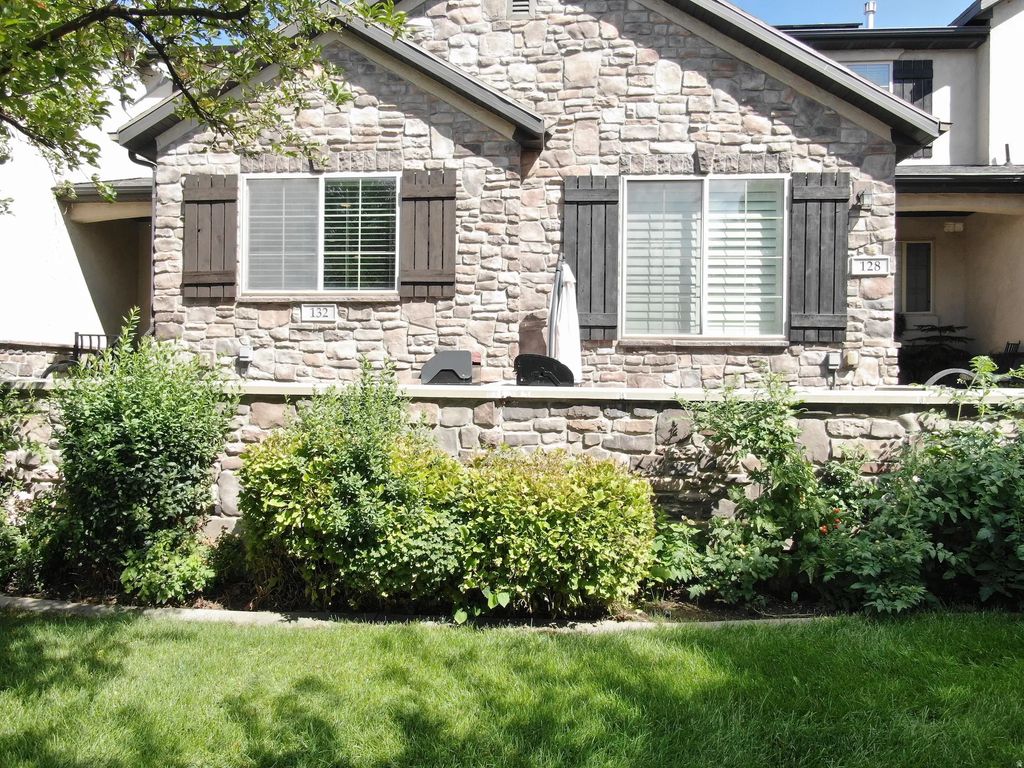132 N 360 W, Centerville