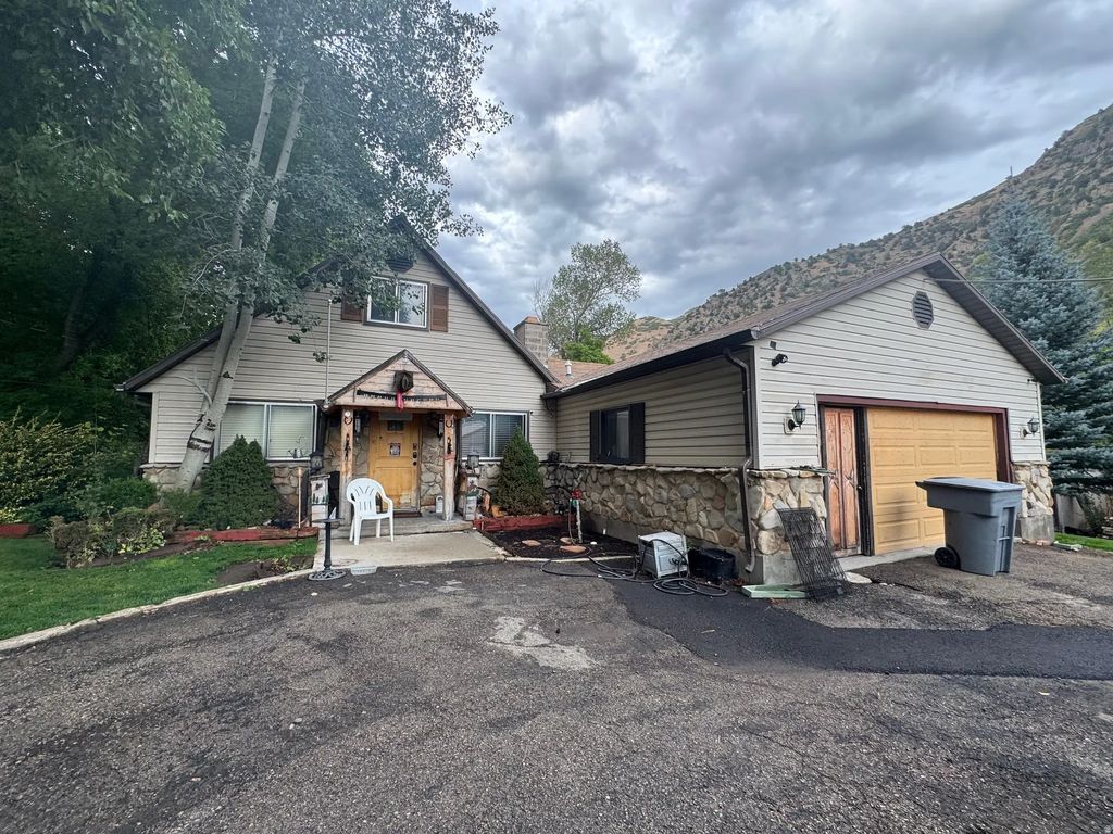 6633 E Holiday Hills Rd, Springville