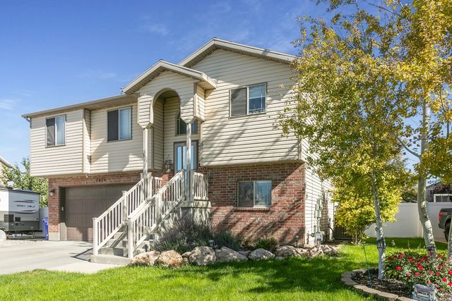 2626 W 2225 S, Syracuse