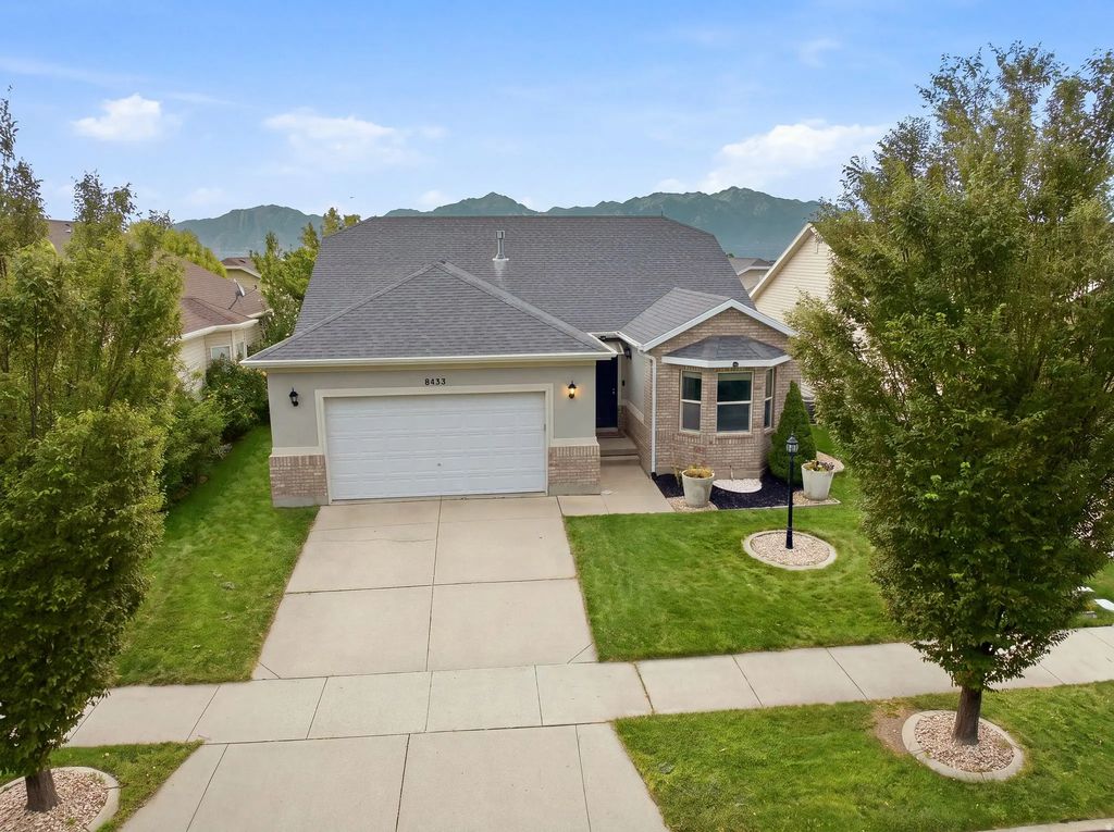 8433 S 6465 W, West Jordan