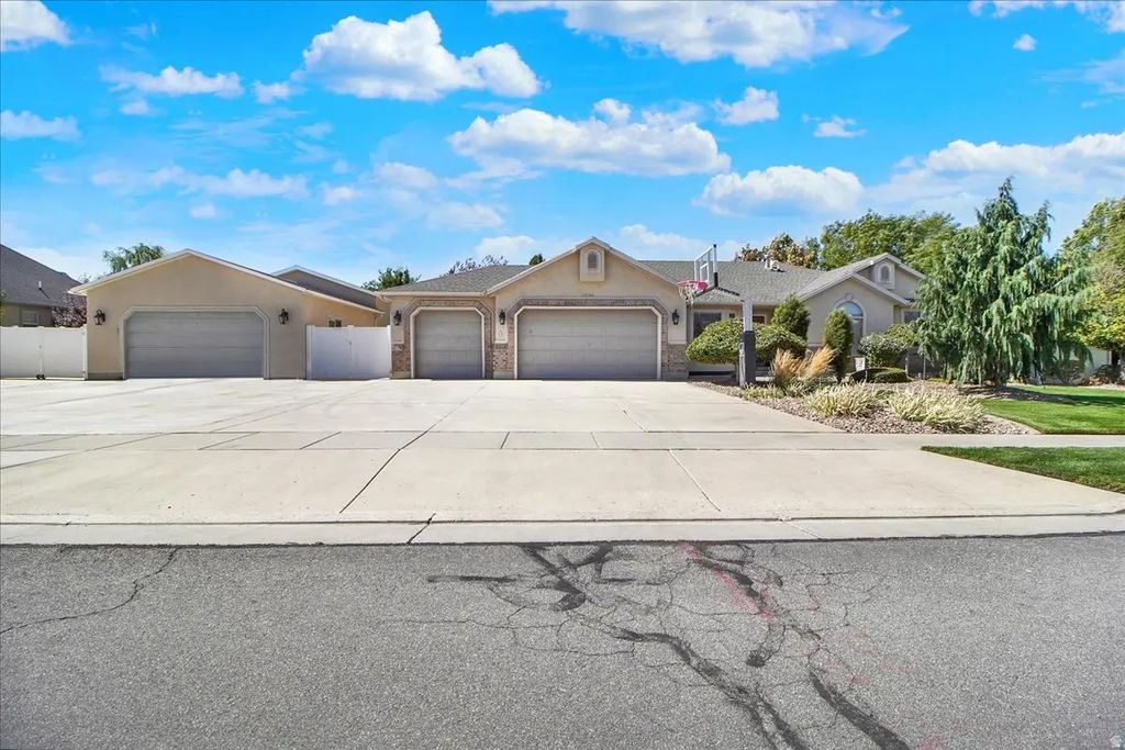 12548 S Harvest Spring Ln, Riverton