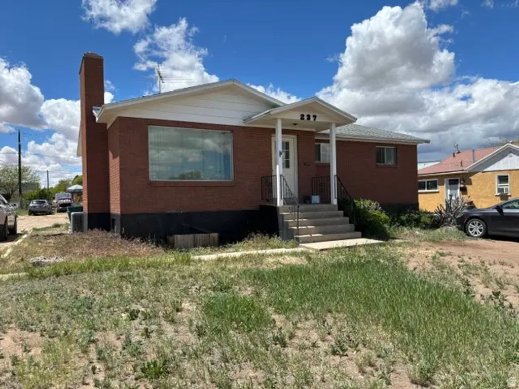 237 N 500 W, Vernal