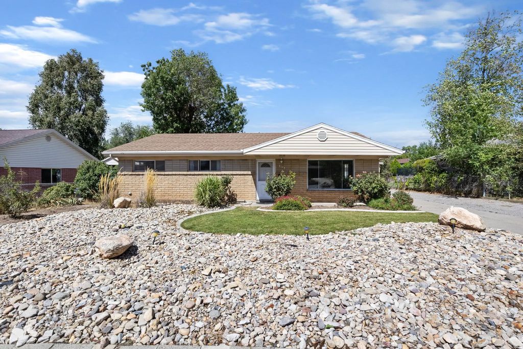 2173 E 6675 S, Cottonwood Heights