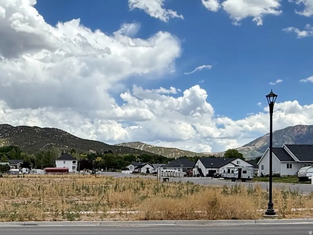 1264 N 200 E 1, Nephi