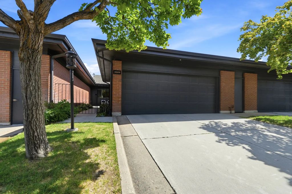 2009 Ridgewood Way, Bountiful