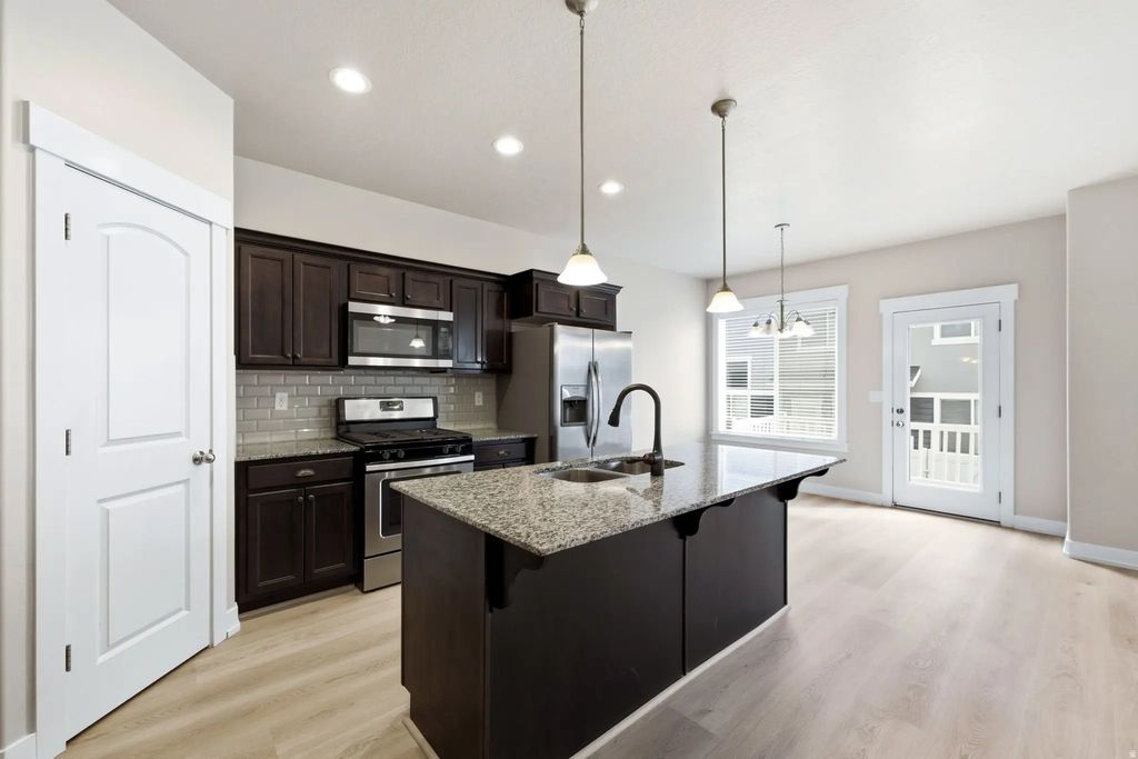 1714 N 3870 W, Lehi