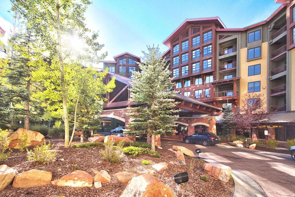 3855 Grand Dr 324 Q3, Park City