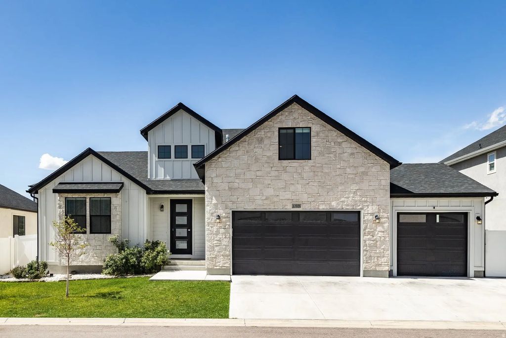 10926 S Glamis Dune Dr, South Jordan