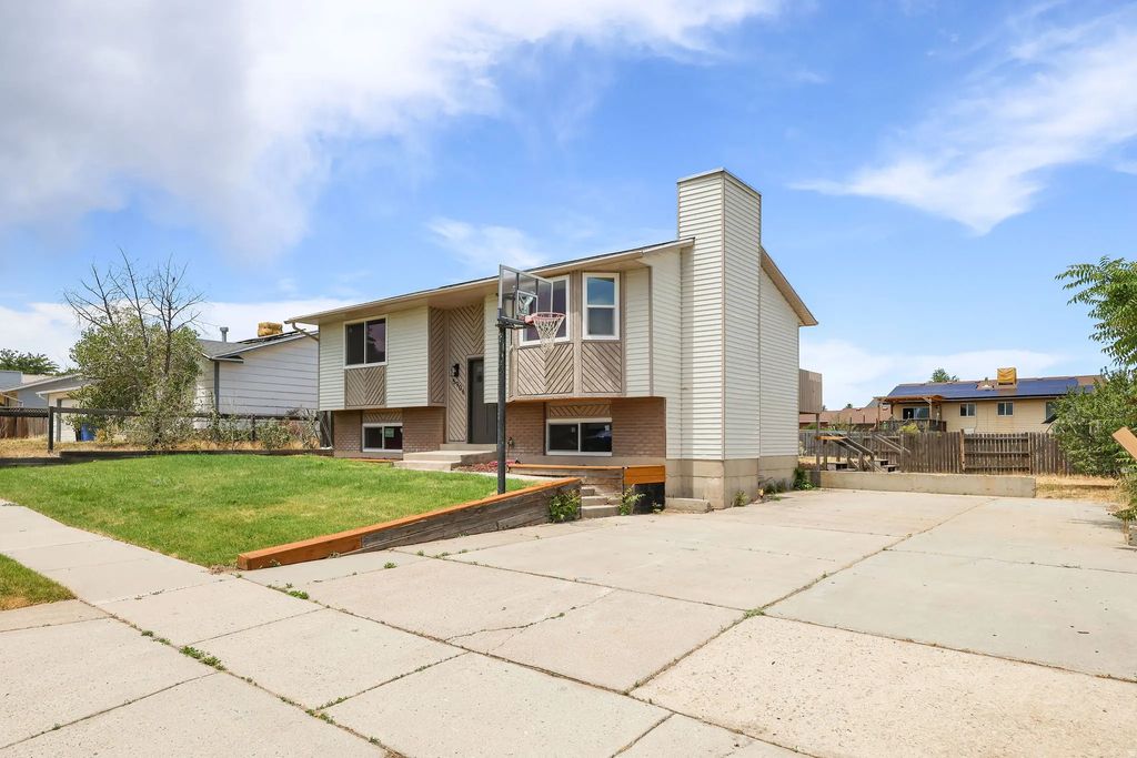 5906 W Plumbago Ave S, Kearns