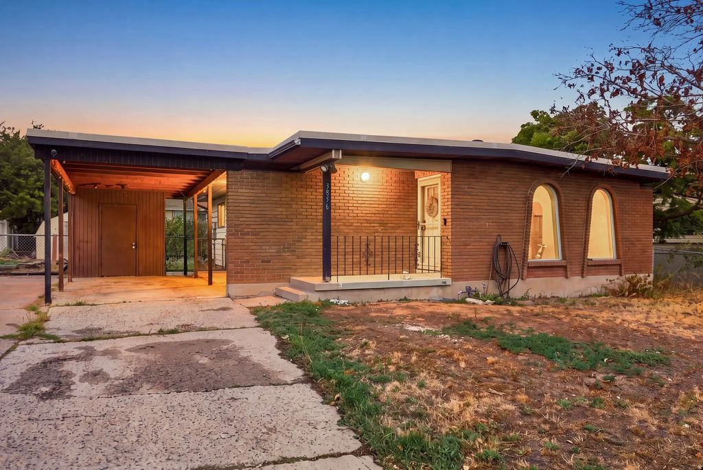3856 S 7160 W, West Valley City