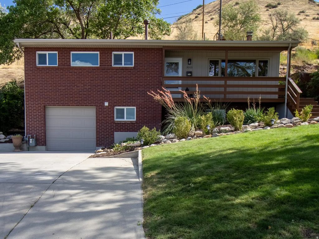 3005 S Plateau Dr, Salt Lake City