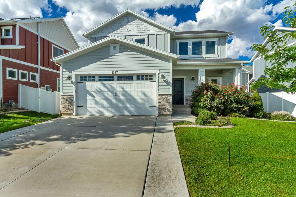 4367 E Golden Oak Ln, Eagle Mountain