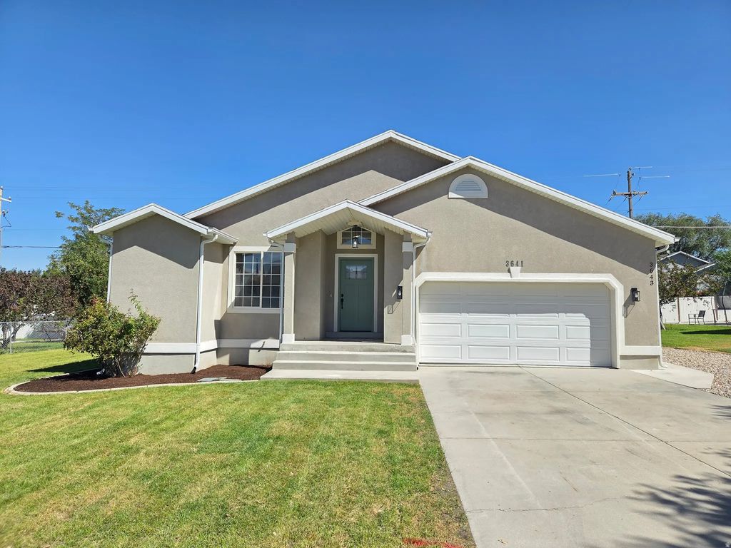 3641 S Country West Dr, Magna