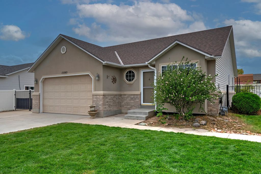 13382 S 2480 W, Riverton