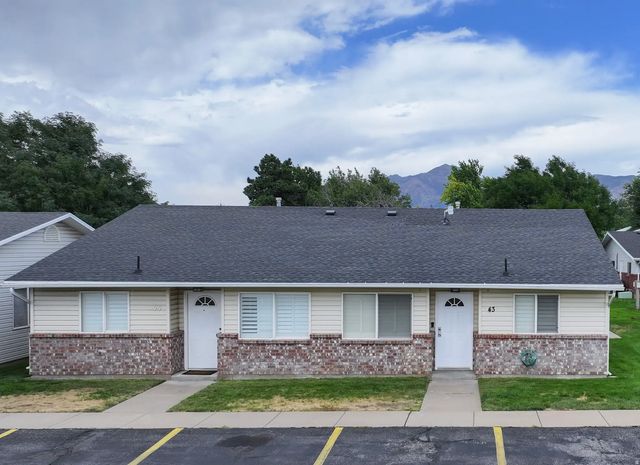 947 Canyon Rd 43, Ogden