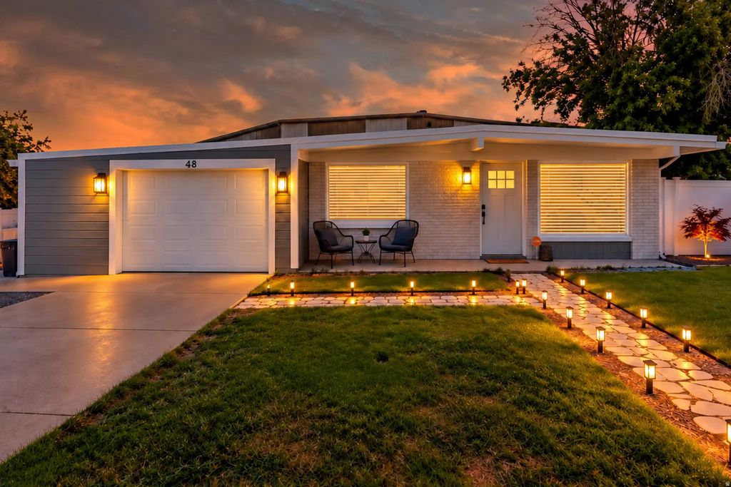 48 W Moon Ridge Dr, Murray