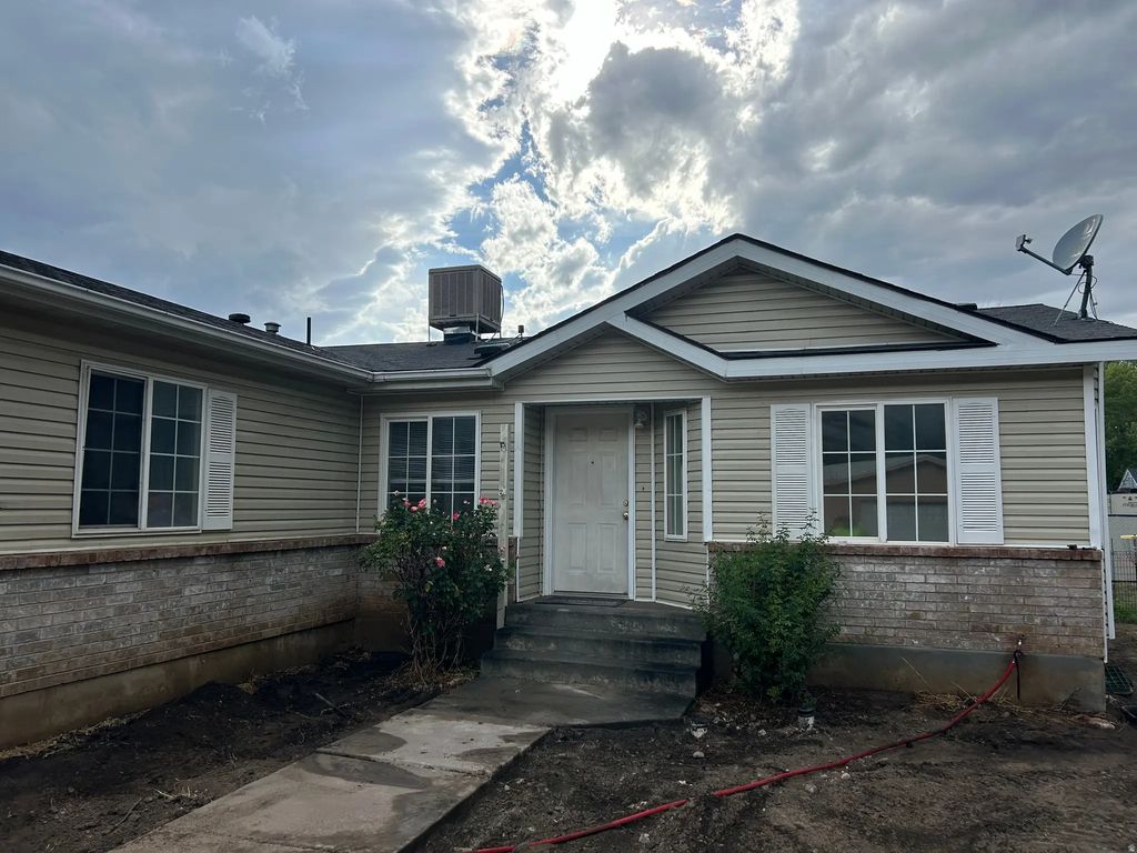 1675 Kylee Ln, Ogden