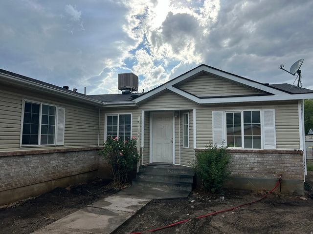 1675 Kylee Ln, Ogden